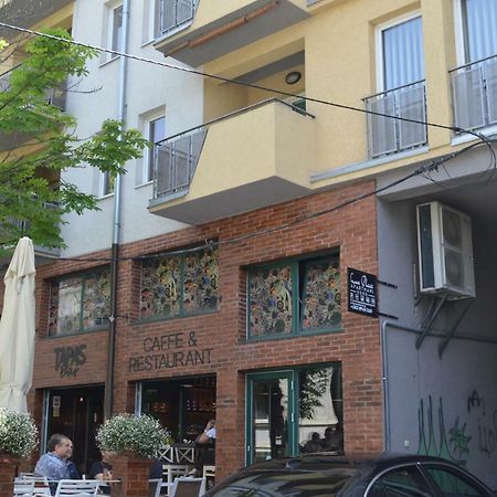 Lux Place Apartments Downtown Kragujevac Kültér fotó