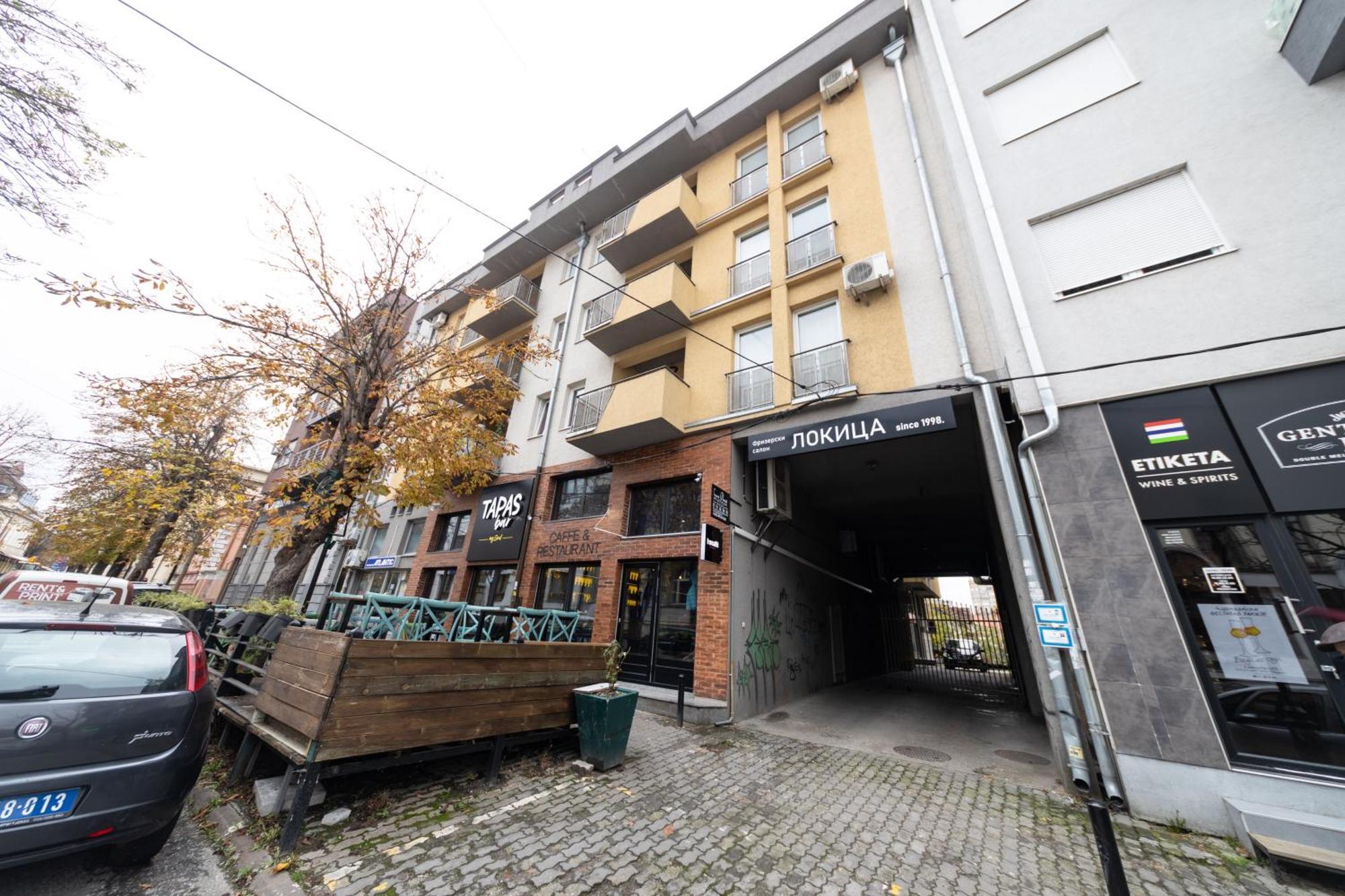 Lux Place Apartments Downtown Kragujevac Kültér fotó